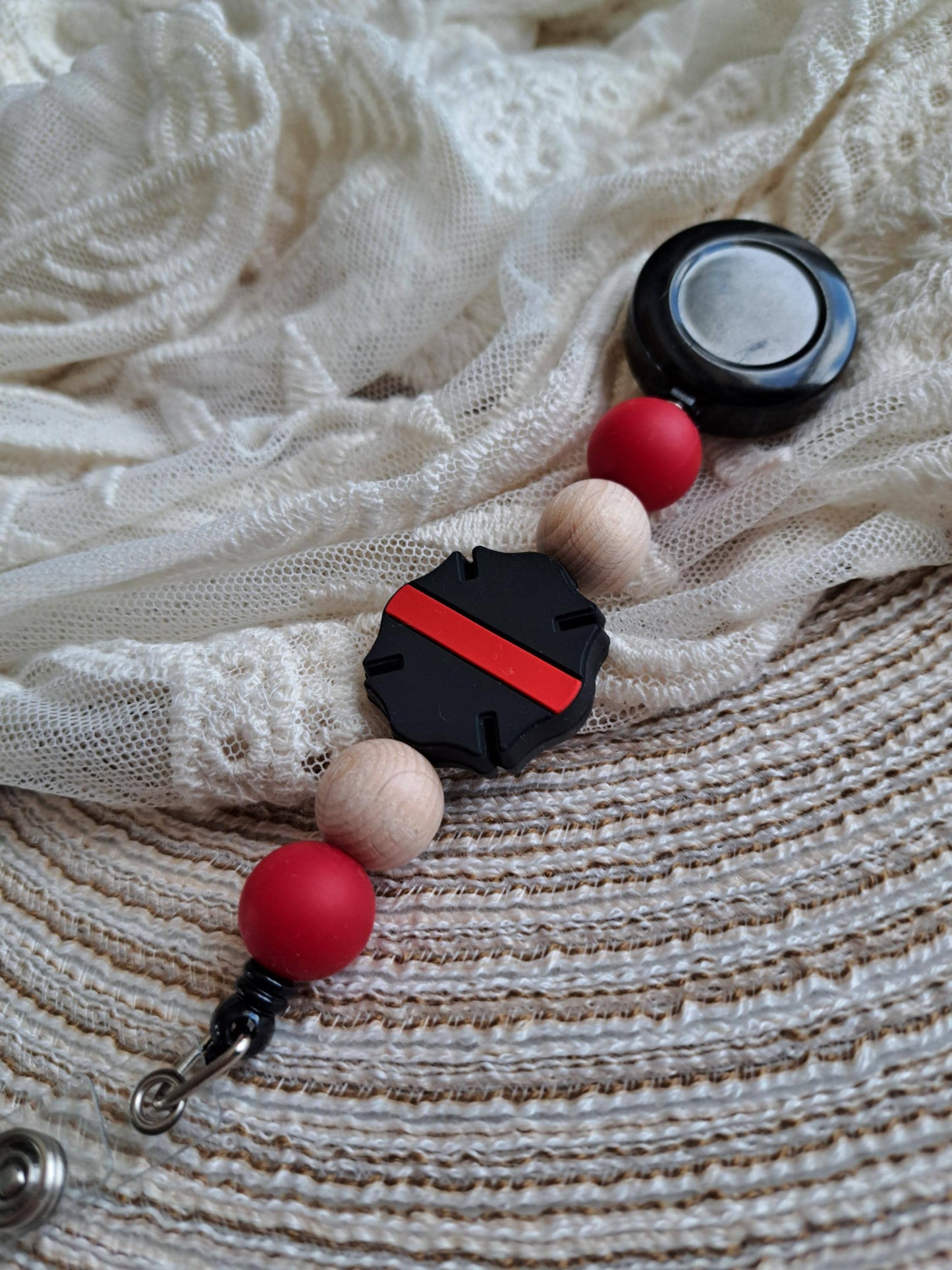 Thin Red Line Badge Reel, Emergency Firefighter, firefighters Appreciation, Badge Holder